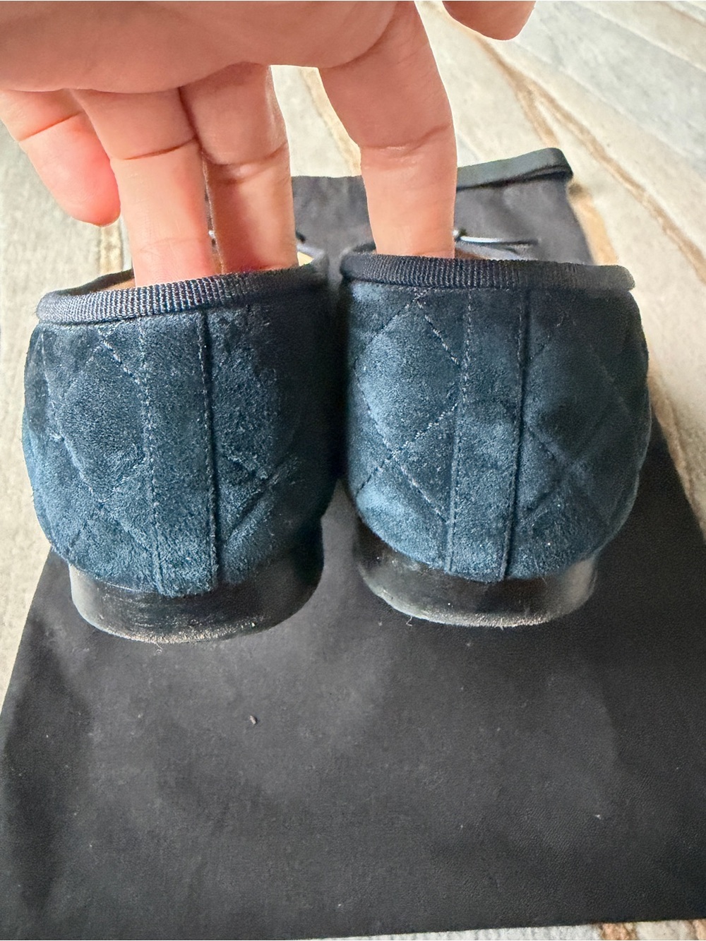 CHANEL Dark Navy Suede Quilted Ballet Flats with Bow - Picture 5 of 7
